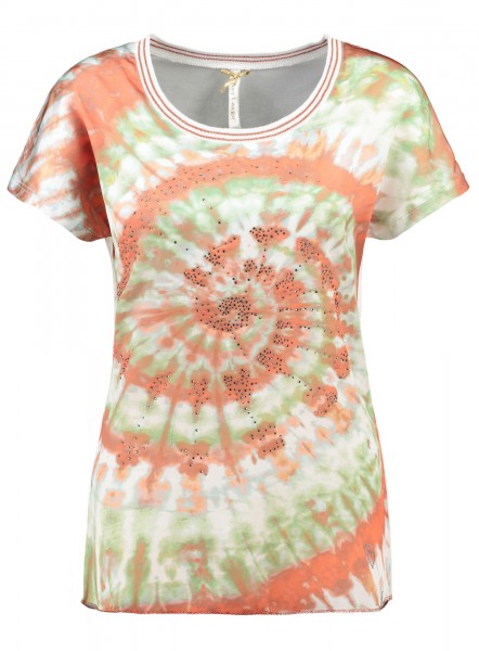tie dye shirt swirl
