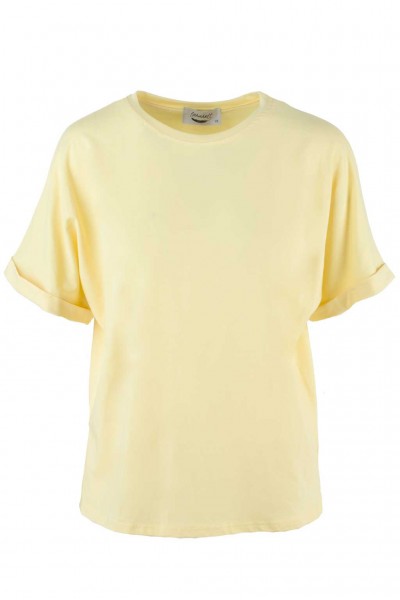 Larahutt T-Shirt