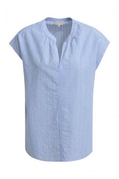 Milano Italy sleeveless blouse w gathering around neckpanel, slit in cf